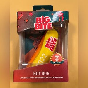 7-Eleven 7-11 Big Bite Hot Dog 2022 Exclusive Christmas Ornament
